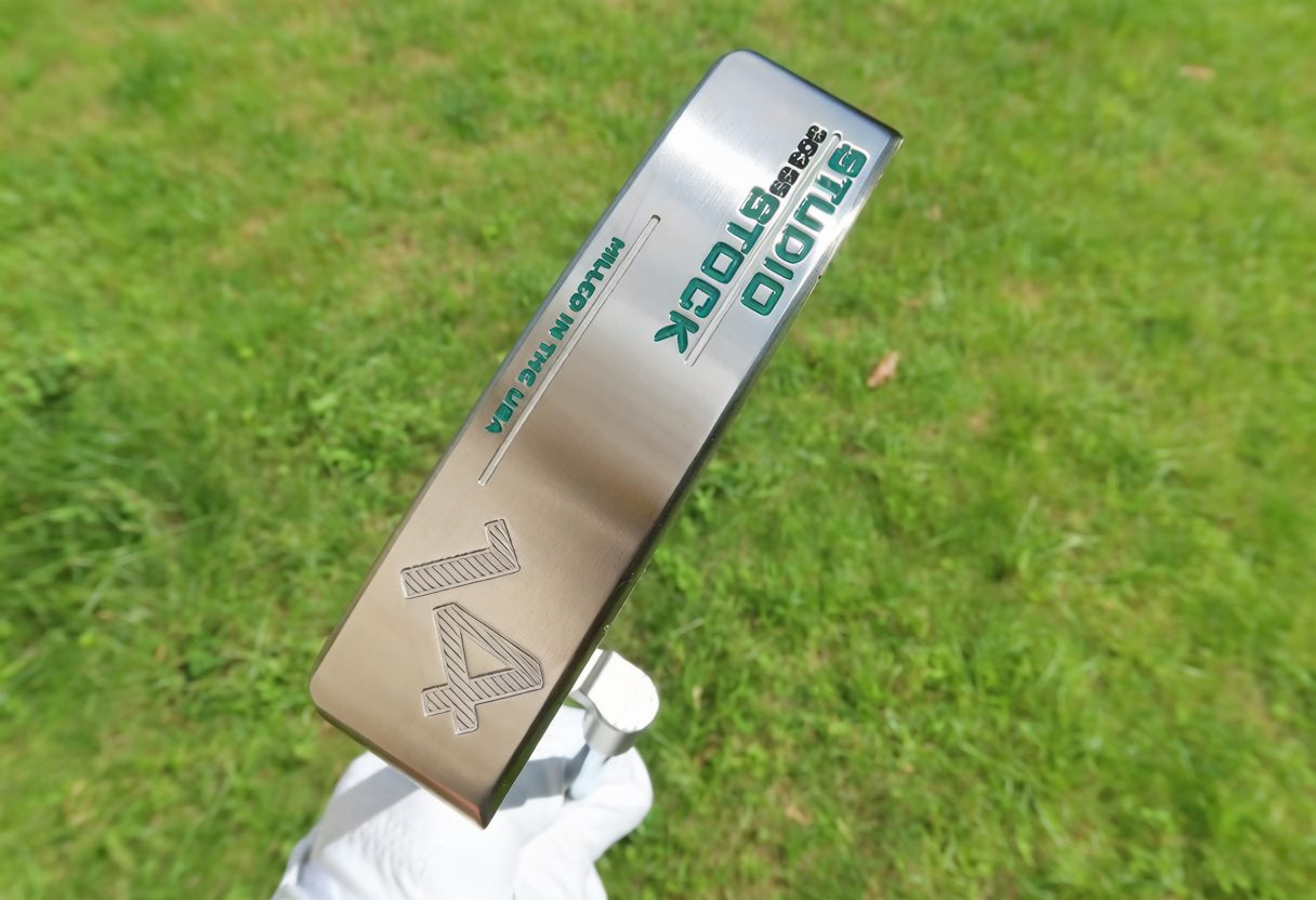 Golf Putter - Neuer Golf Club Studio Stock 14